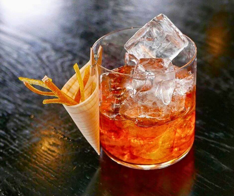 Taller de coctelería con café para team bulding